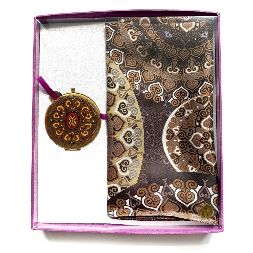 Scarf and mirror gift set